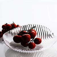 Prato de Vidro Decorativo em Formato de Folha Elegânte Pestisqueira 20 x 16,5