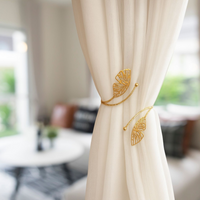 Kit 02 Prendedores de cortina Luxo Asas de Borboleta Dourada Aro Recartilhado