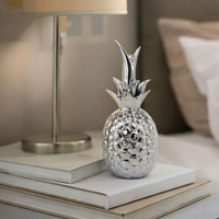 Enfeite Decorativo Abacaxi Metálico em Porcelana 14cm