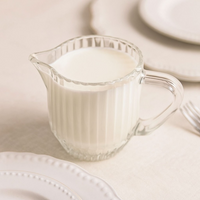 Leiteira de Vidro Classico Com Relevo Vertical 220ml